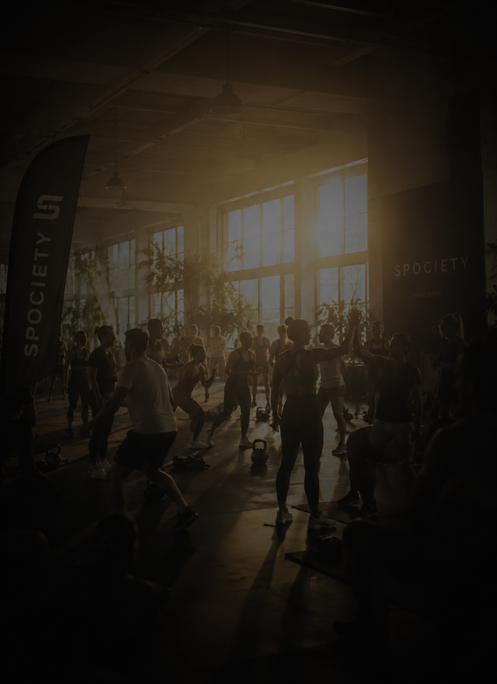 Community-Training im goldenen Licht